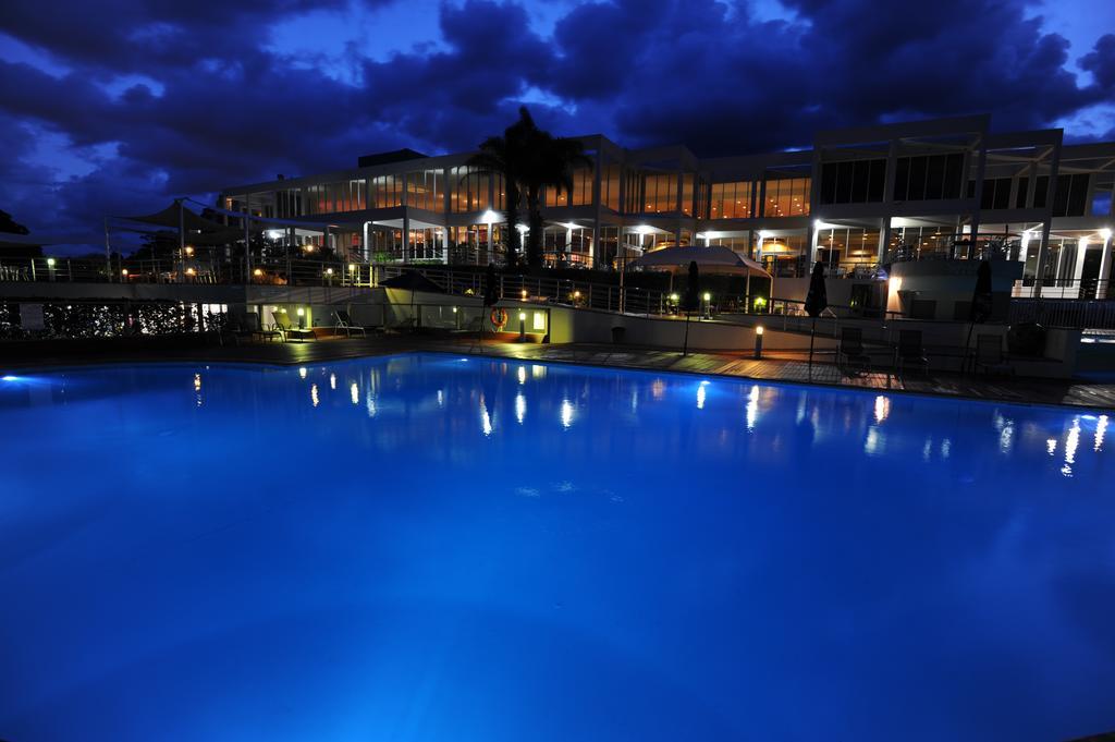 Absolute Beachfront Opal Cove Resort Korora المظهر الخارجي الصورة